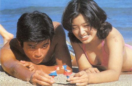 山口百惠早年湿身比基尼写真曝光（图）