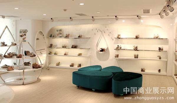 雨中雨鞋业(<em>Rain\\rain</em>)法国时尚<em>女鞋</em>品牌店面设