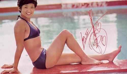 山口百惠早年湿身比基尼写真曝光（图）