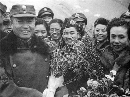 <em>杜聿明</em>与妻子曹秀清,<em>女儿杜致礼</em>