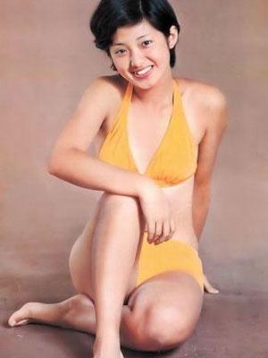 山口百惠早年湿身比基尼写真曝光（图）