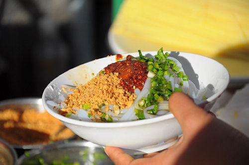 消失的云南街头小吃 特色美味抓抓粉