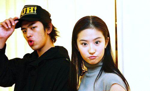 刘亦菲与陈柏霖,《五月之恋》有着一个颇为浪漫的名字,当然也会踊一