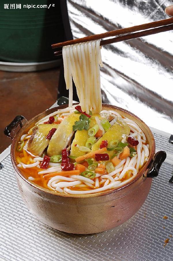 云南特色美食---"过桥米线"