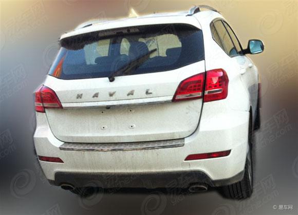 &nbsp; &nbsp;哈弗h2有纯黑和黑米两种内饰风格.