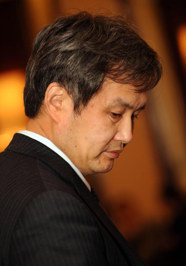 黄鸣:孤独悲情的挑战者