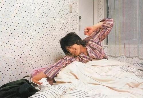 但这懒觉却是越睡越累,越睡越不清醒的,所以还是少睡的好,更可怕的