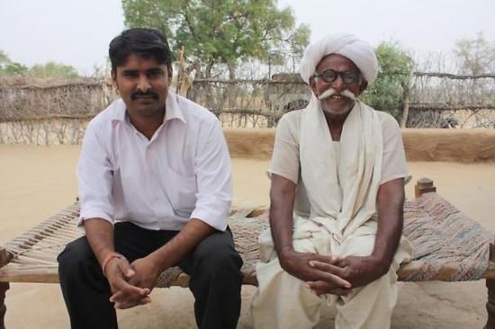 sajan ram是沙漠里一个和睦大家族的族长.