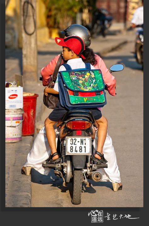 越南小学生校服图片