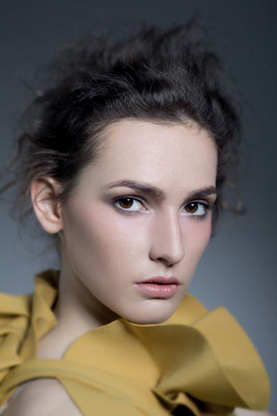 新娘妆容 精致极简裸妆风