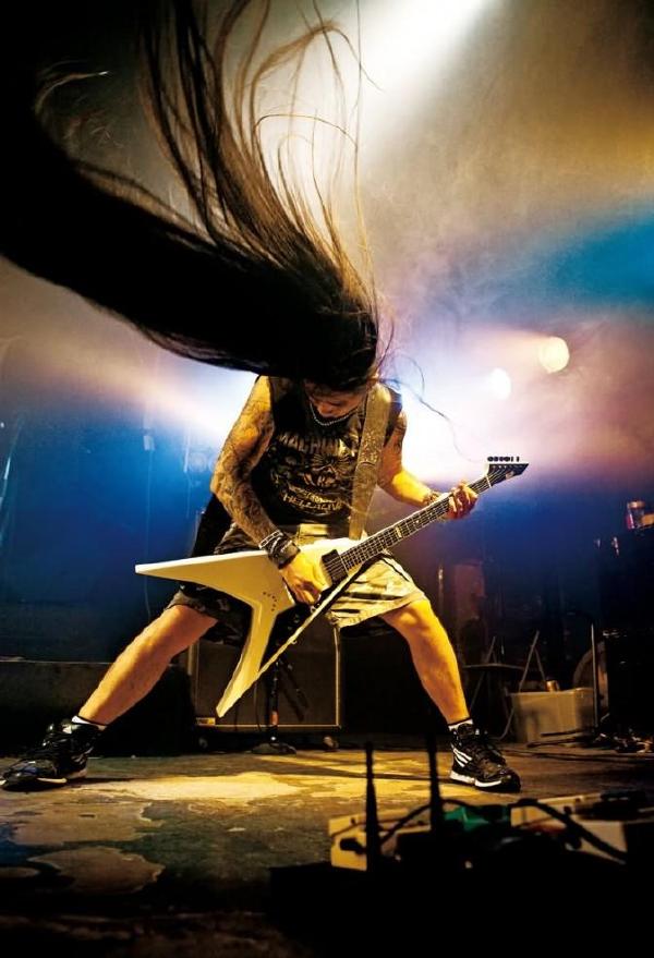 奥林巴斯e-m5:定格劲爆摇滚现场