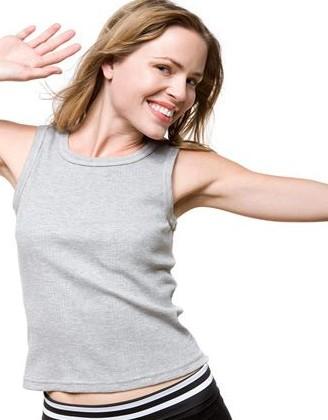 手臂以逆时针方向转圈50下.   注意:双臂旋转时,一定不可以弯曲,双