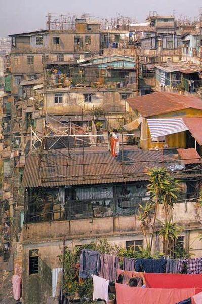 香港贫民窟"九龙寨城"--世界神话