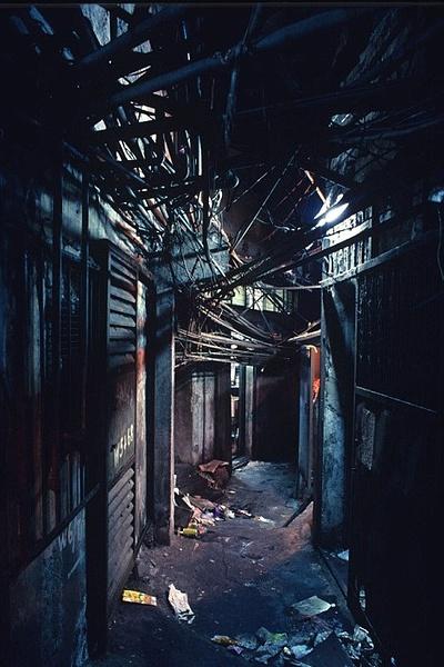 香港贫民窟"九龙寨城"--世界神话