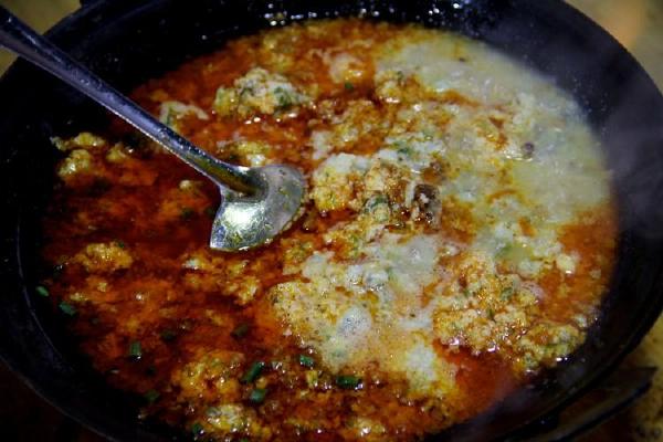 恩施土家人对合渣有着深厚的感情,特别是在兵荒马乱之年,由于粮食奇缺