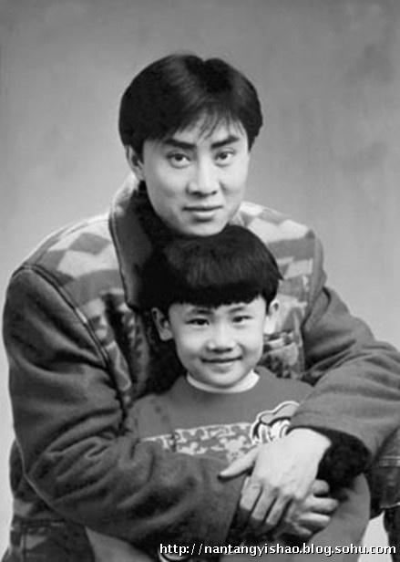 46岁歌手江涛娇妻帅儿子曝光(组图)