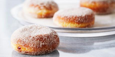 raspberry jelly doughnuts