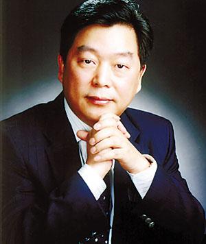 东方之门后面的杨休背景揭秘