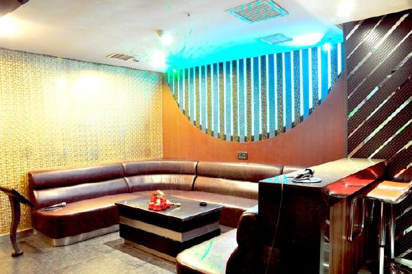 《吃喝玩乐在西安》 #周末立减精选#周末ktv甄选推荐 2013.1.