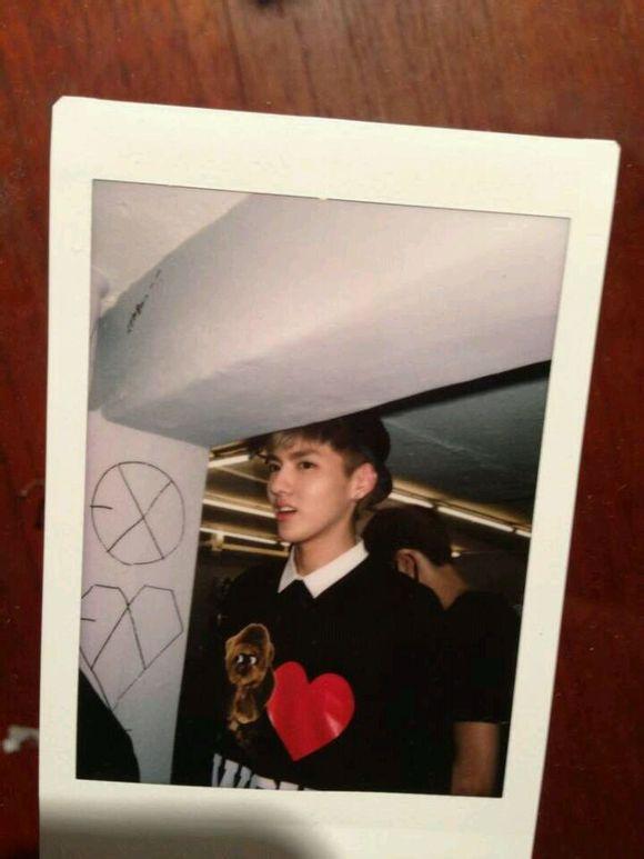 吴亦凡# #咆哮吧kris# bwcw 恩.我知道你很高[c无语] cr