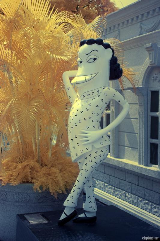 漫画雕塑(红外590波段)