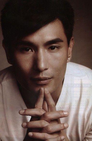 tvb小生携女夜店狂欢 曾为前途抛弃亚姐女友