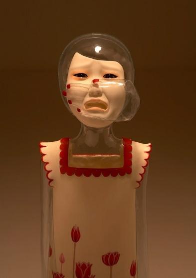 韩国艺术家jin young luの玻璃娃娃雕塑